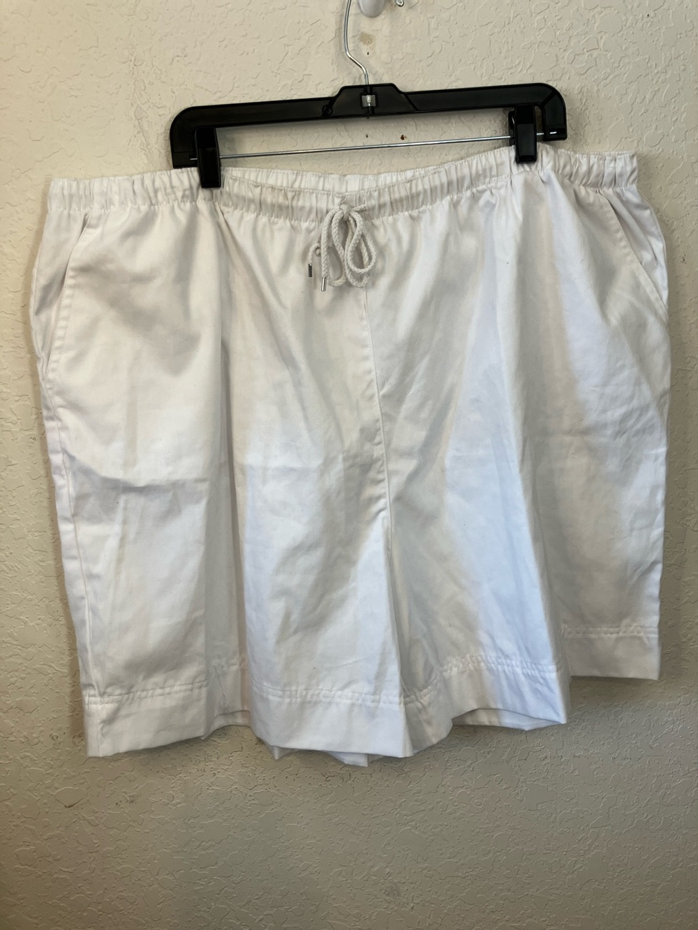 Coral Bay White Drawstring Cotton Bermuda Shorts